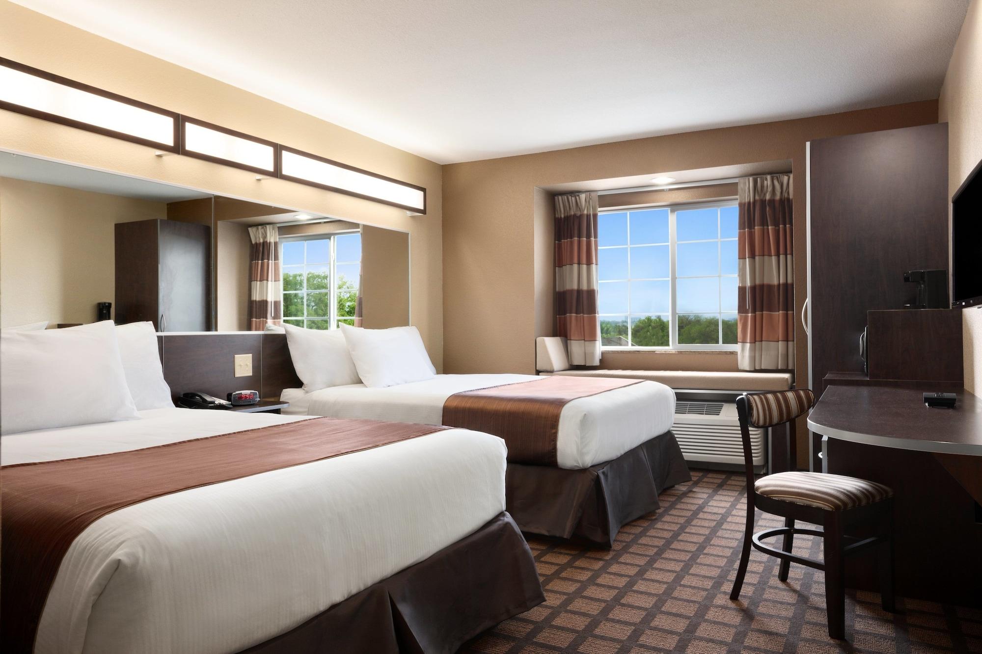 Microtel Inn & Suites By Wyndham Midland Exterior foto