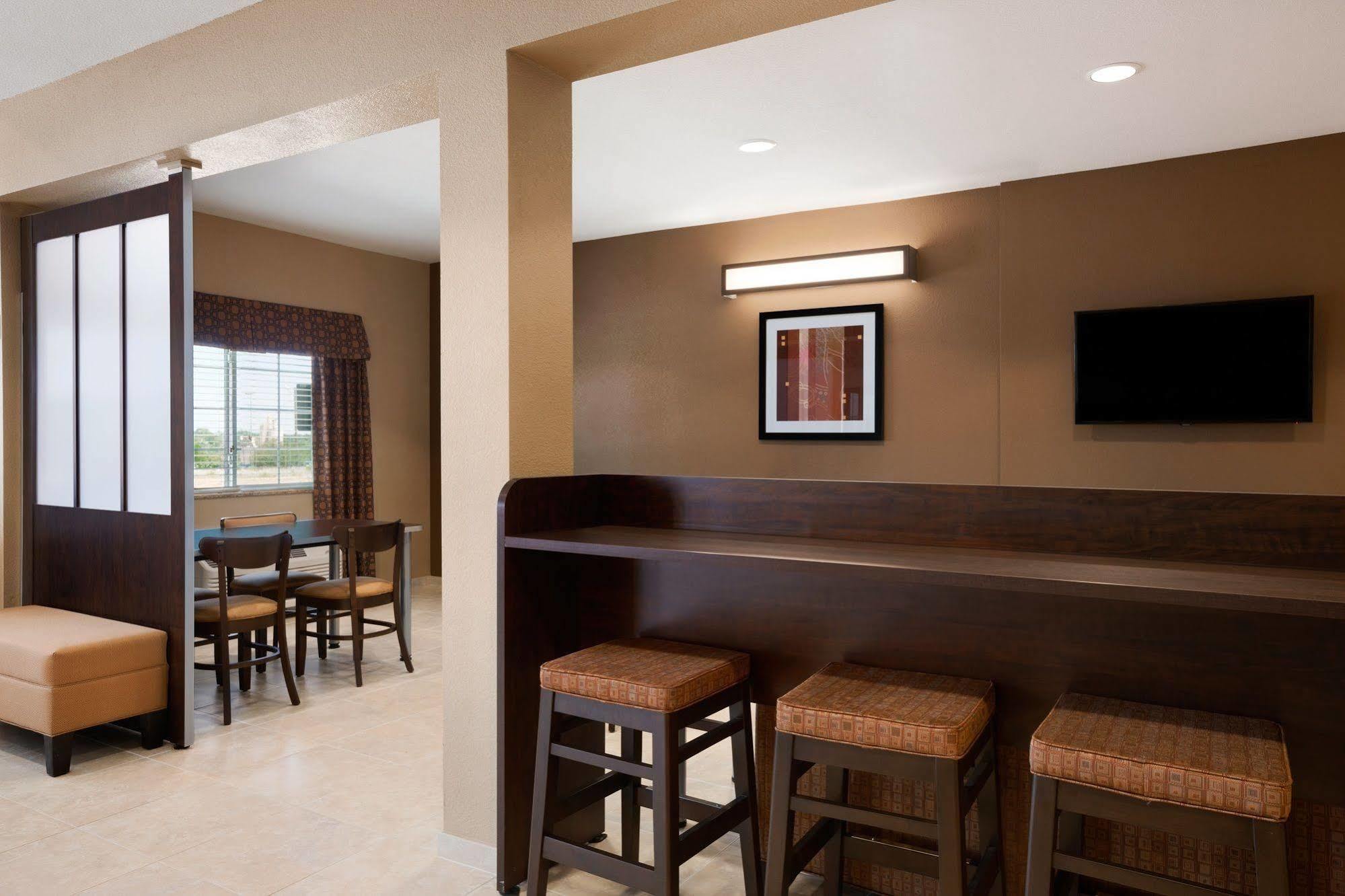 Microtel Inn & Suites By Wyndham Midland Exterior foto